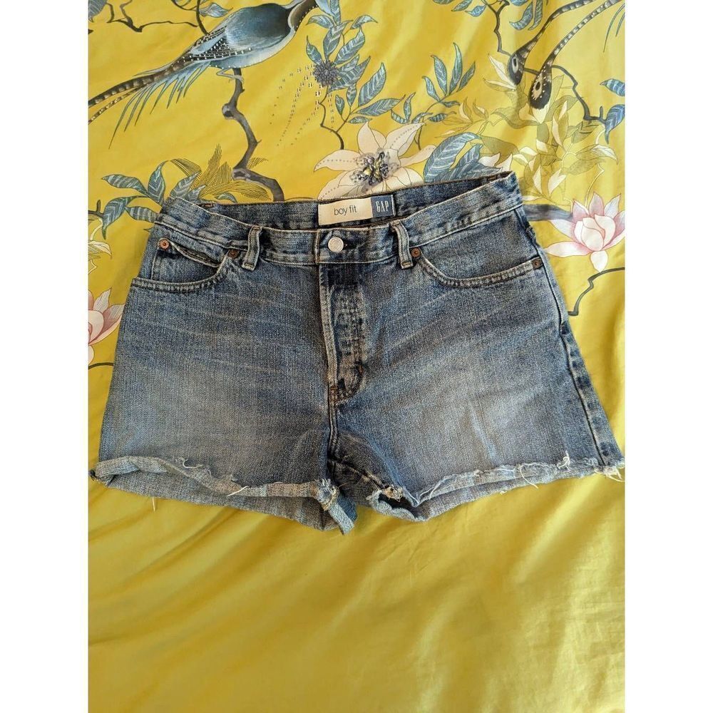 Gap boy fit daisy dukes cutoffs sz 10 euc